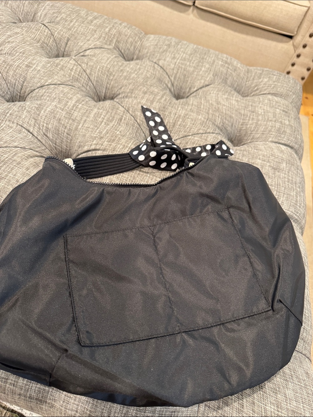 lululemon athletica Bag Beige Pleated Shoulder Bag 10L with Black Trim - Picture 15 of 17